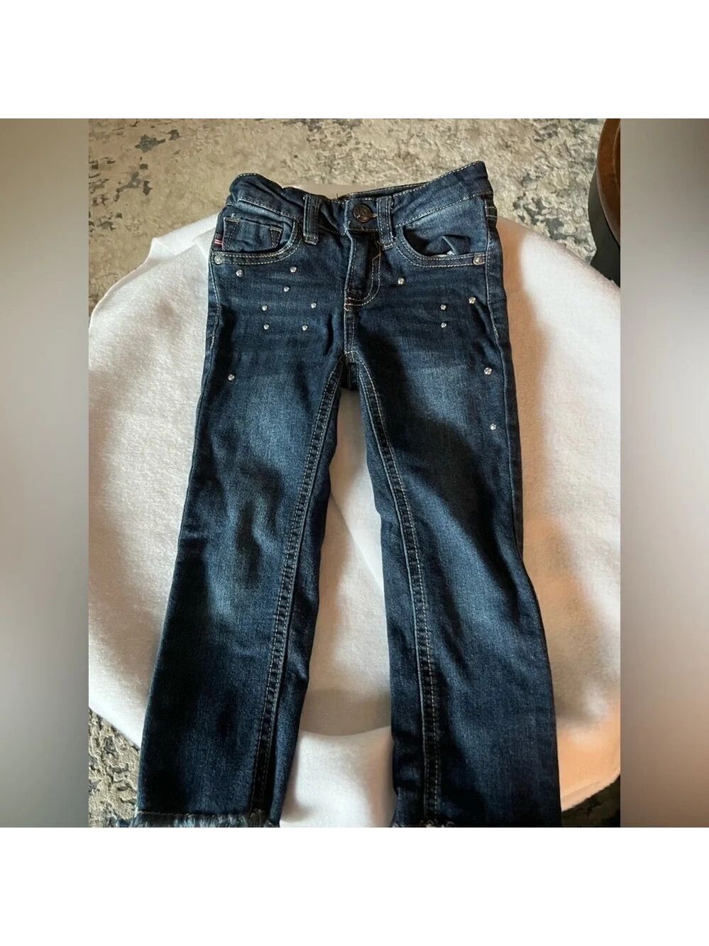 Girl’s Vigoss The Austin ankle skinny jeans. Size 4